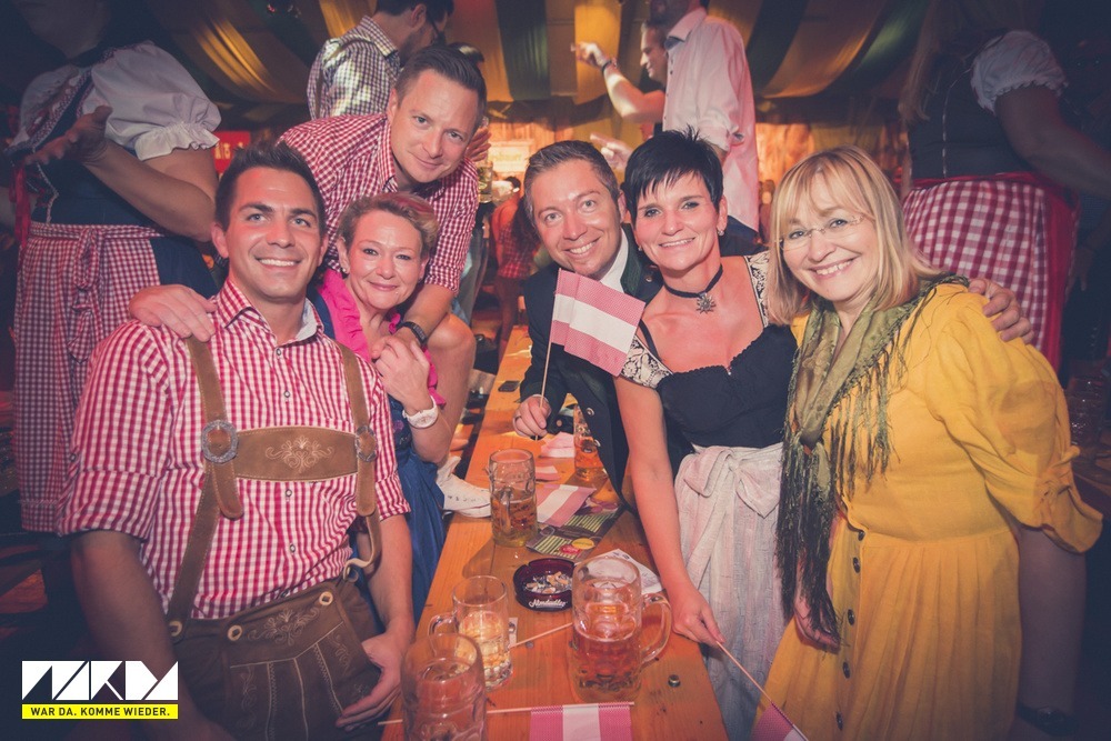 branded emil warda 151008 wiesn 0001 3e372fa02a86