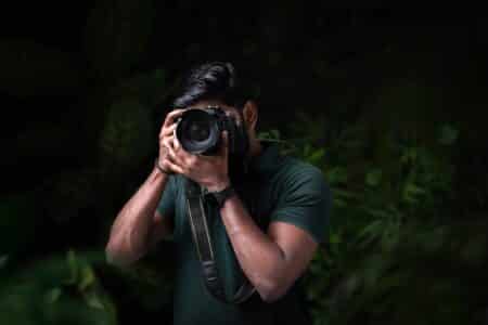 High,Quality,Photo,Of,Photographer,Taking,Picture,Of,Nature,,Wildlife